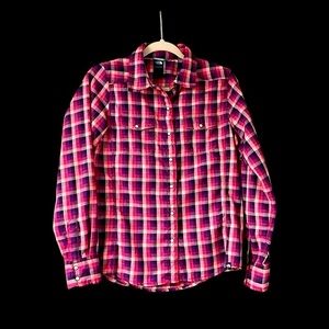 size med The North Face pink and purple plaid snap down shirt
